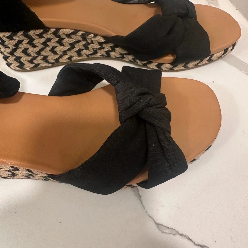 UGG Trina Wedge Sandals Womens 8 Black Espadrille Ankle Tie Jute Coastal Summer